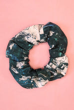 Load image into Gallery viewer, Caitlin Scrunchie
